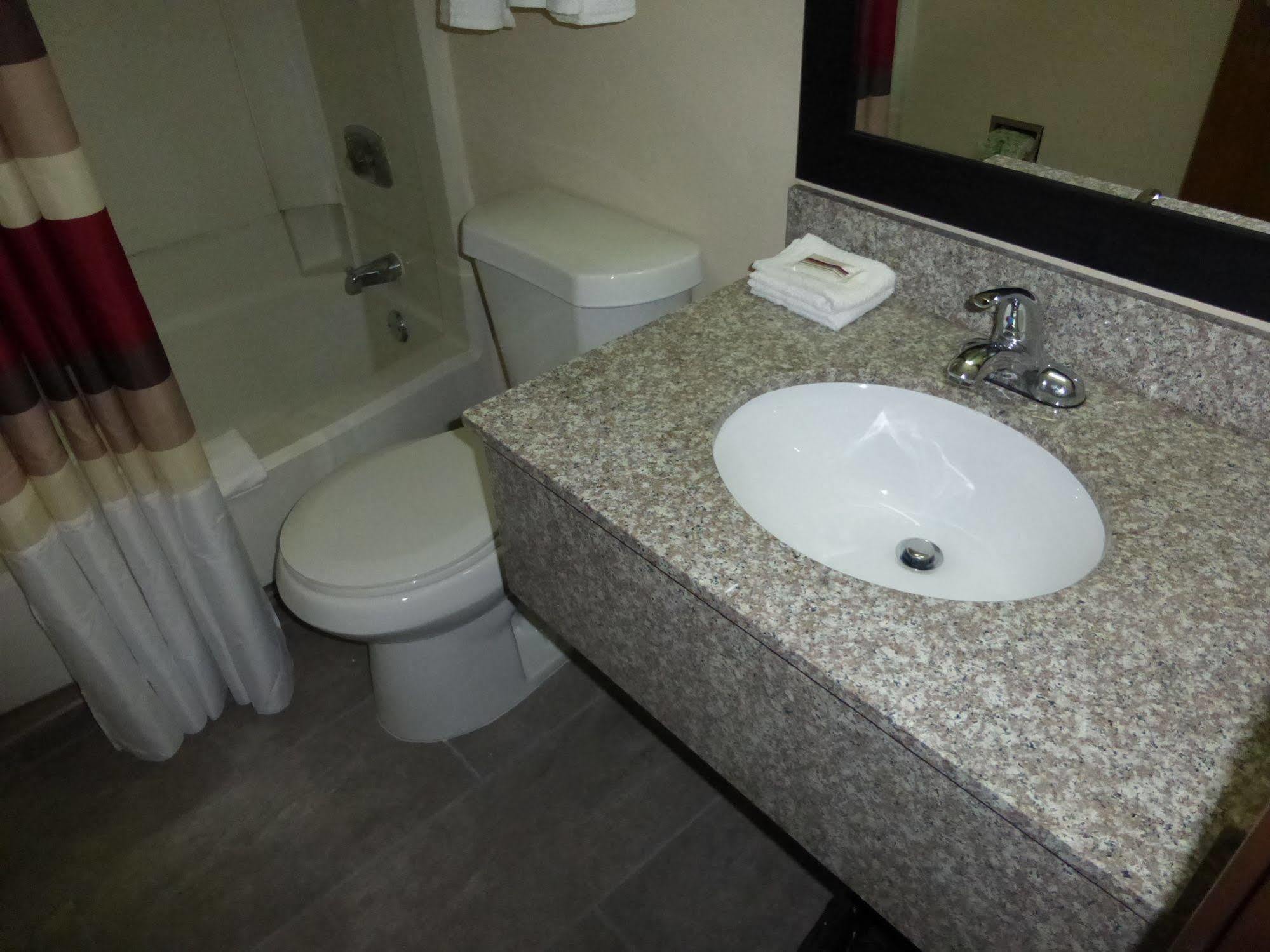Red Roof Inn Бристоль Экстерьер фото